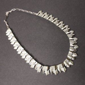 SOLD-Vintage Silver Tone Necklace Size OS
